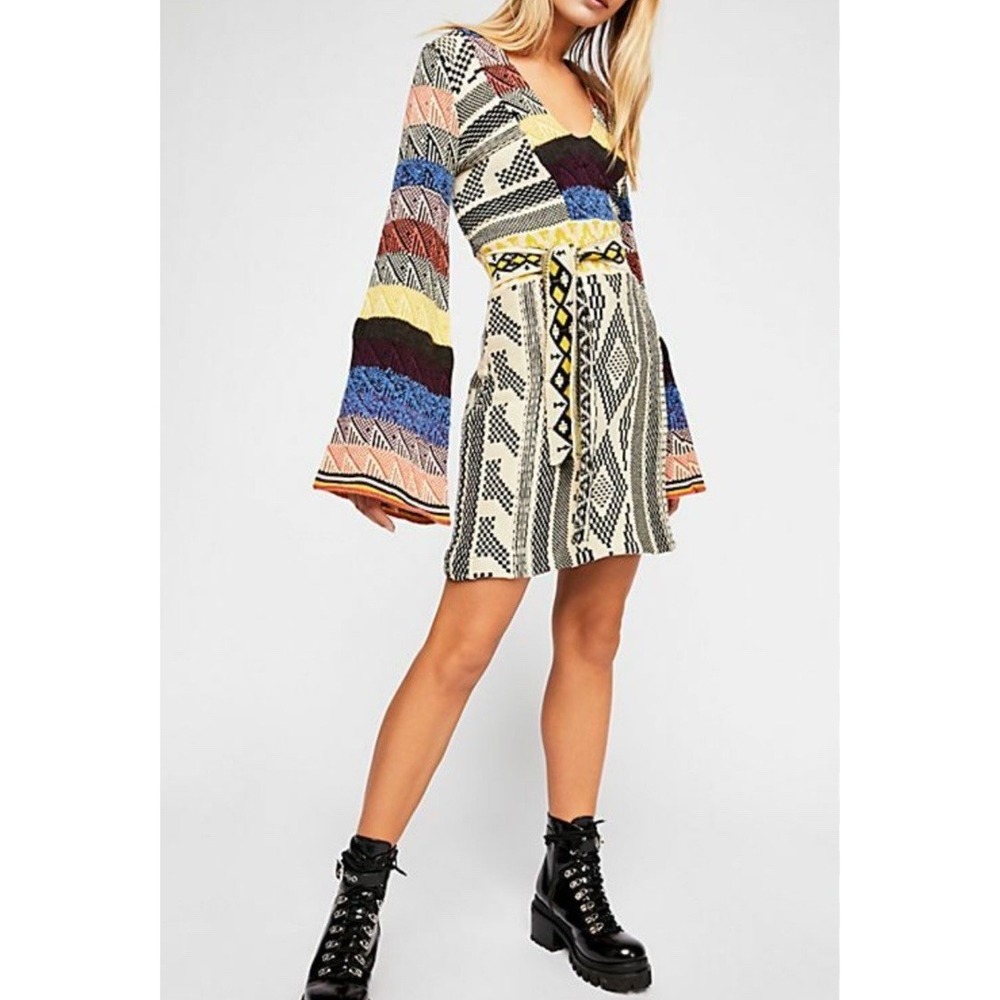Free People‎ Women's M Patchwork Sweater Dress Boho Size XS Bell Sleeve Belted